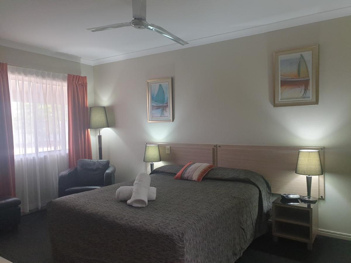 Cobar Central Motor Inn Esterno foto