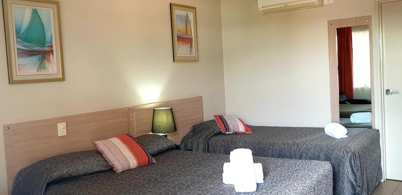 Cobar Central Motor Inn Esterno foto